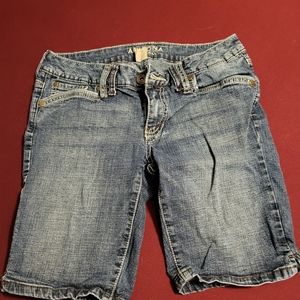 Arizona Bermuda shorts sz 5